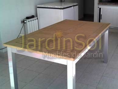 Mesa de Aluminio con pollywood