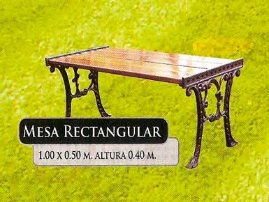 mesa rectangular de madera para jardin